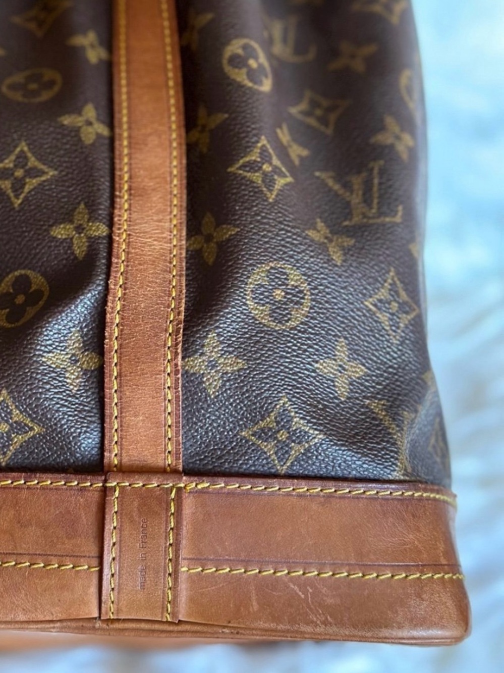 Louis Vuitton Monogram Drawstring Bucket Bag - Brown/Gold - Picture 5 of 8